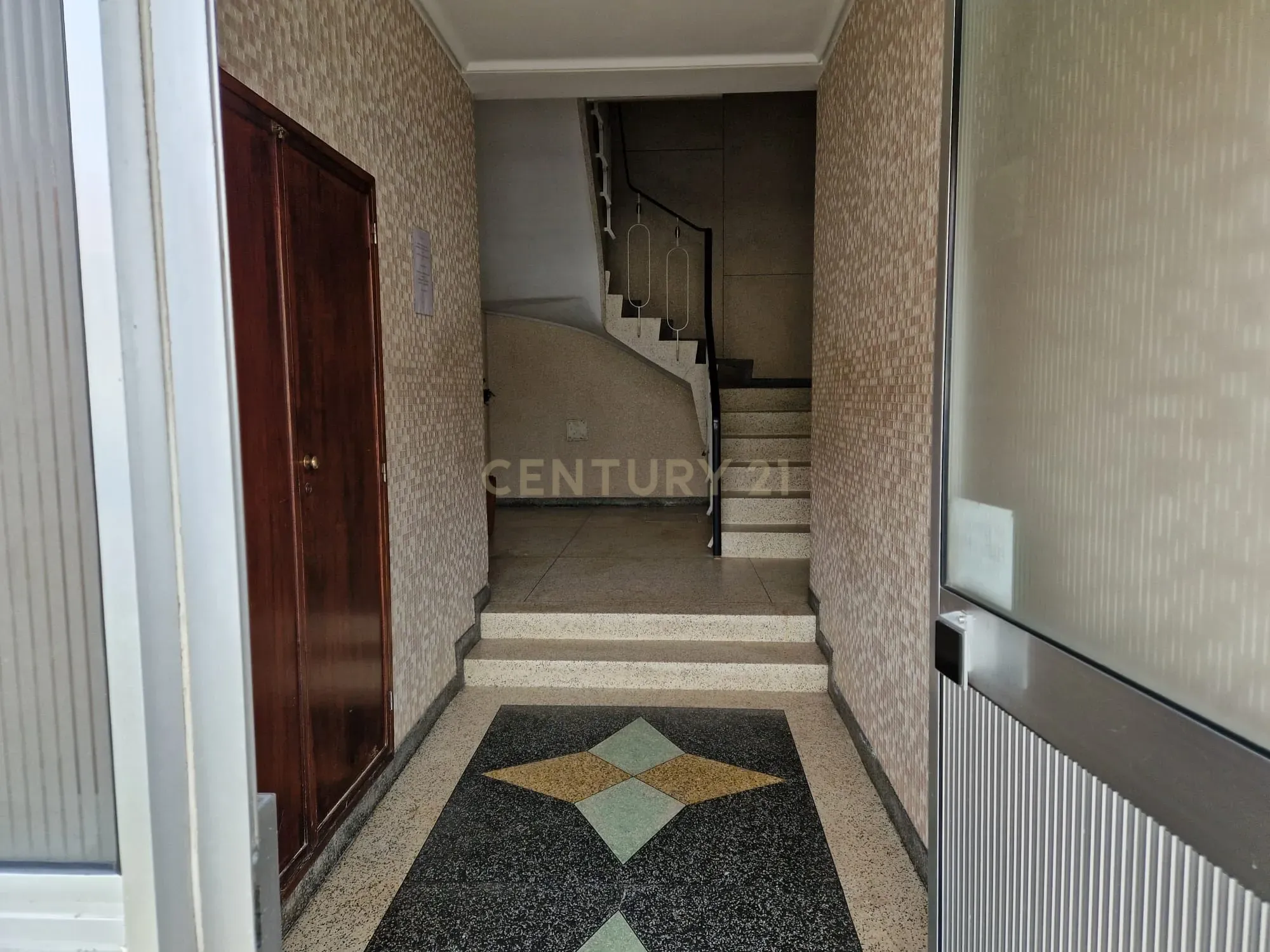 Apartamento T3 em Espinho com Vista e Proximidade à Praia - Image 40